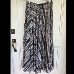 Laundry- like new boho maxi skirt